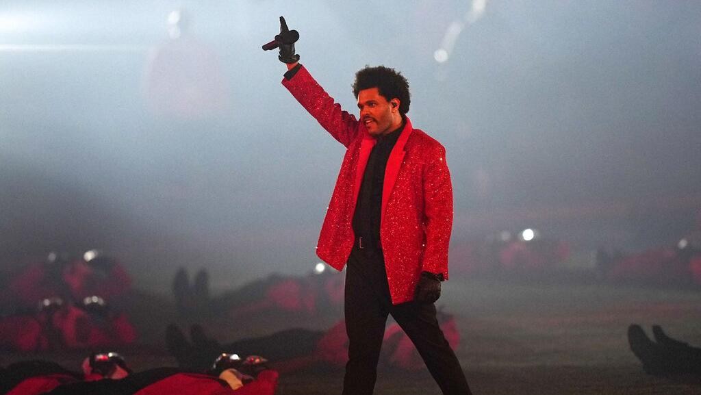 Nonton Konser The Weeknd? Tiga Fashion Item Ini Bikin Gaya Cowok Makin Standout